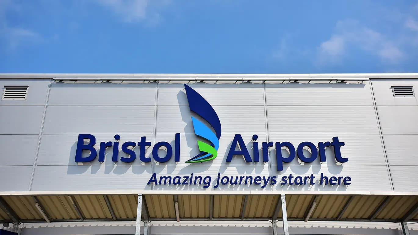 Chauffeur-driven airport transfer service to Stansted Airport